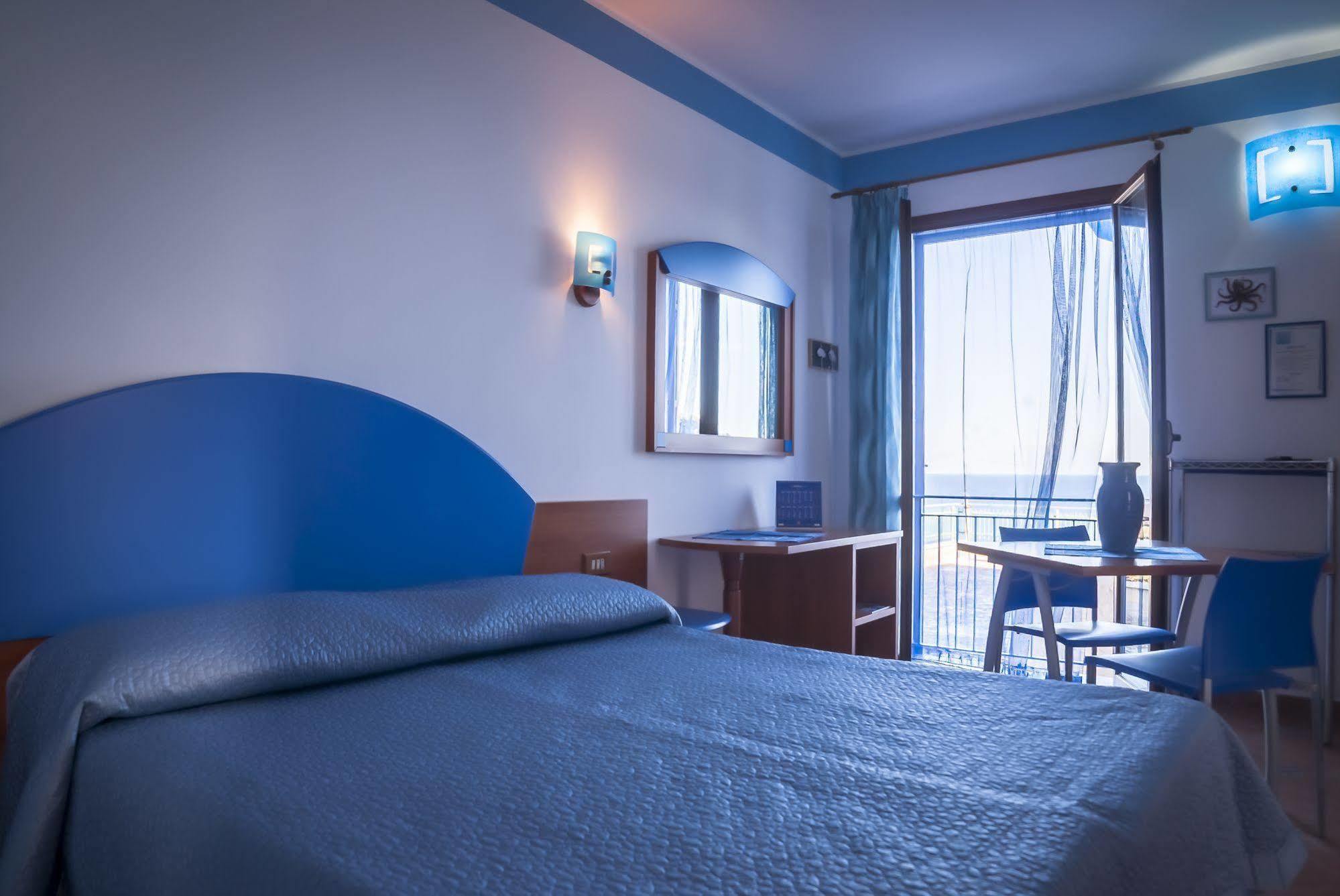 Sogni Nel Blu Aparthotel Isola di Ustica Εξωτερικό φωτογραφία